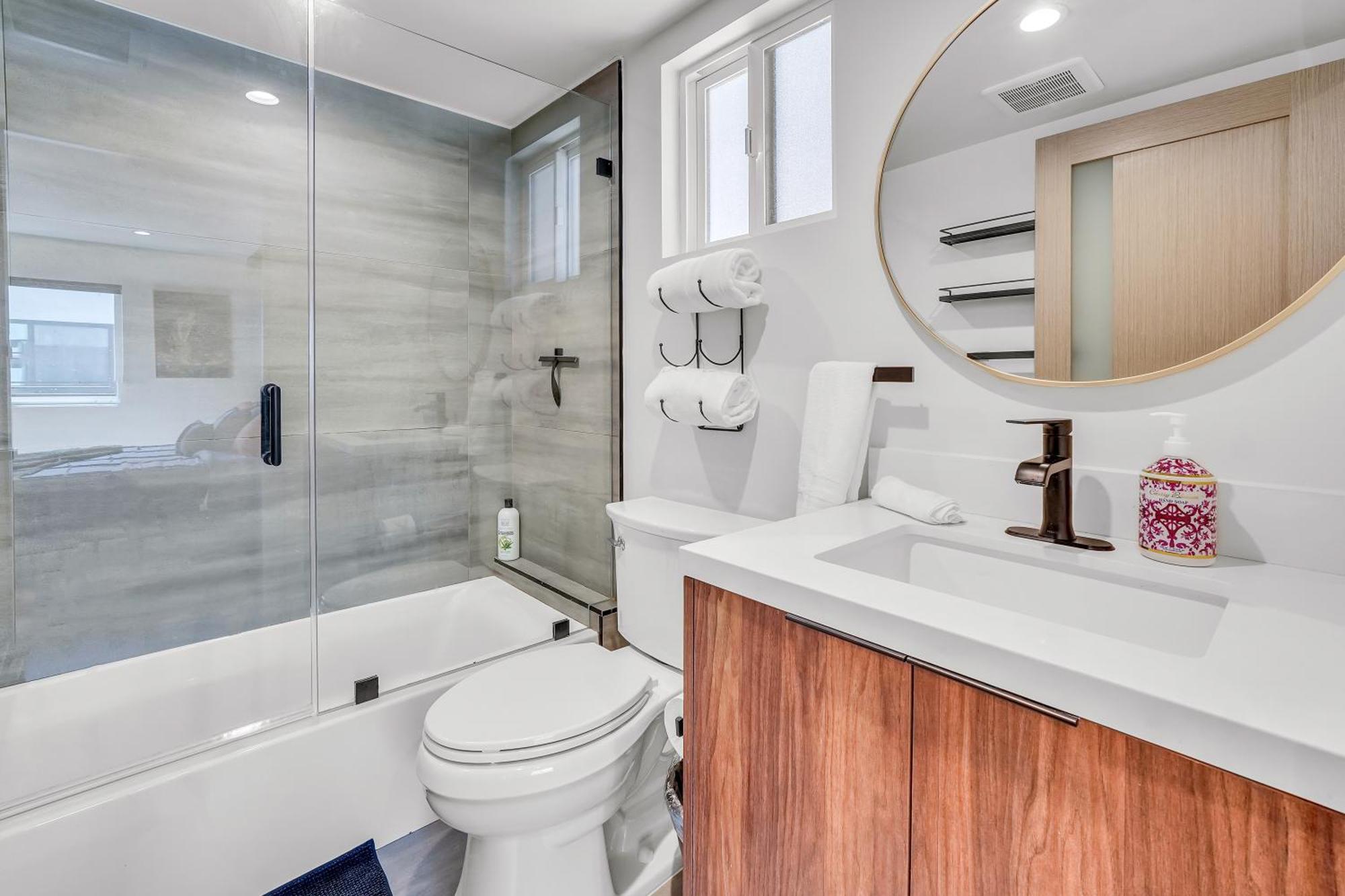 Stylish Sherman Oaks Townhouse 3Bed + 3.5Bath All Master Suites Лос-Анджелес Экстерьер фото